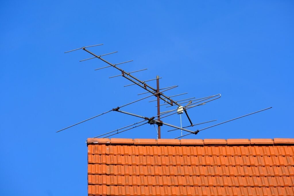 What is an Analog TV signal?